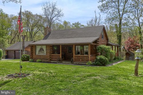 568 Camp Strause Rd, FREDERICKSBURG, PA, 17026-9590 | Card Image