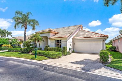 240 Eagleton Estates Boulevard, House other with 4 bedrooms, 3 bathrooms and null parking in Palm Beach Gardens FL | Image 2