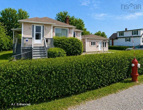 163 Upper Mclean St, Glace Bay, NS, B1A2L4 | Card Image
