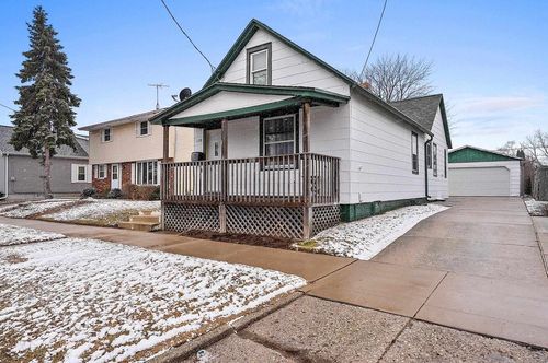 1122 S 22nd Street, Manitowoc, WI, 54220 | Card Image