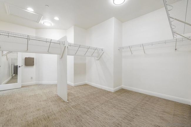 Walk-in Closet | Image 29