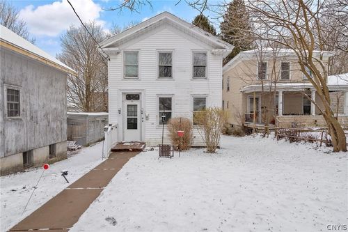 11 Murray St, Oswego, NY, 13126-4021 | Card Image