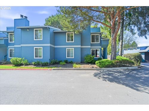 221-2330 Se Brookwood Ave, Hillsboro, OR, 97123-8168 | Card Image
