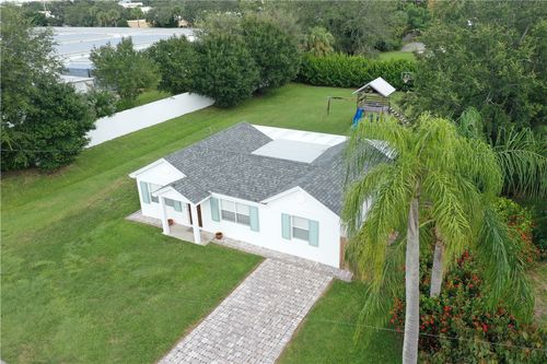 680 16th St, Vero Beach, FL, 32960-5547 | Card Image