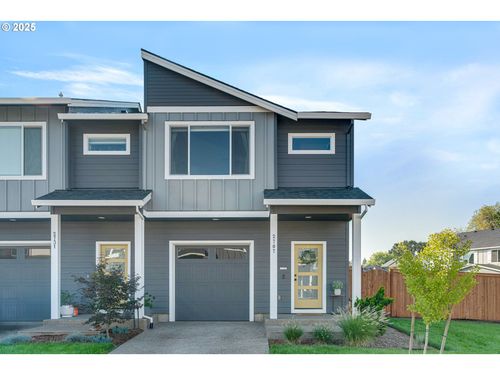 2707 S Nectarine St, Cornelius, OR, 97113-6528 | Card Image