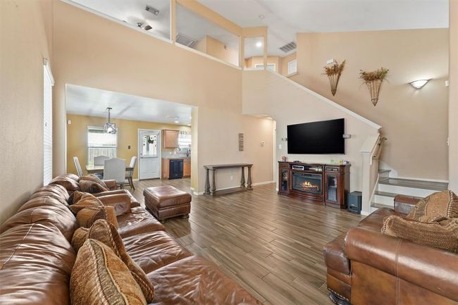 2439 Pinpoint Dr, House other with 3 bedrooms, 3 bathrooms and 2 parking in Spring TX | Image 5