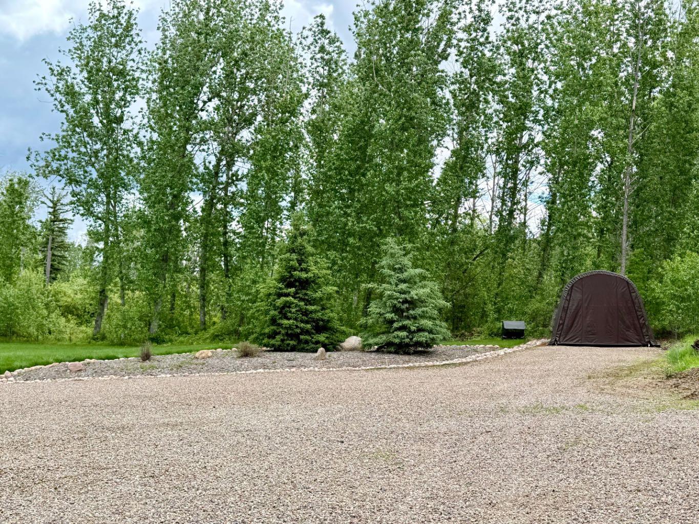 Residential in Lac Des Iles 4