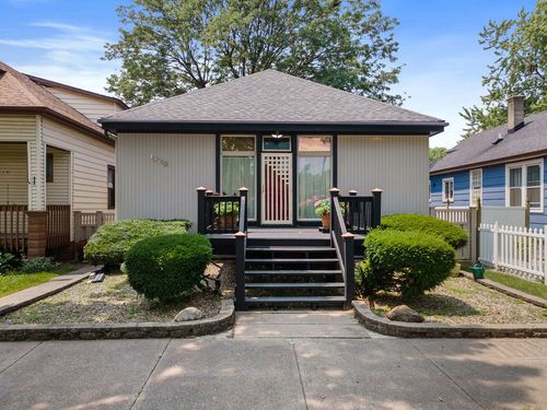 13118 S Buffalo Ave, Chicago, IL, 60633-1327 | Card Image