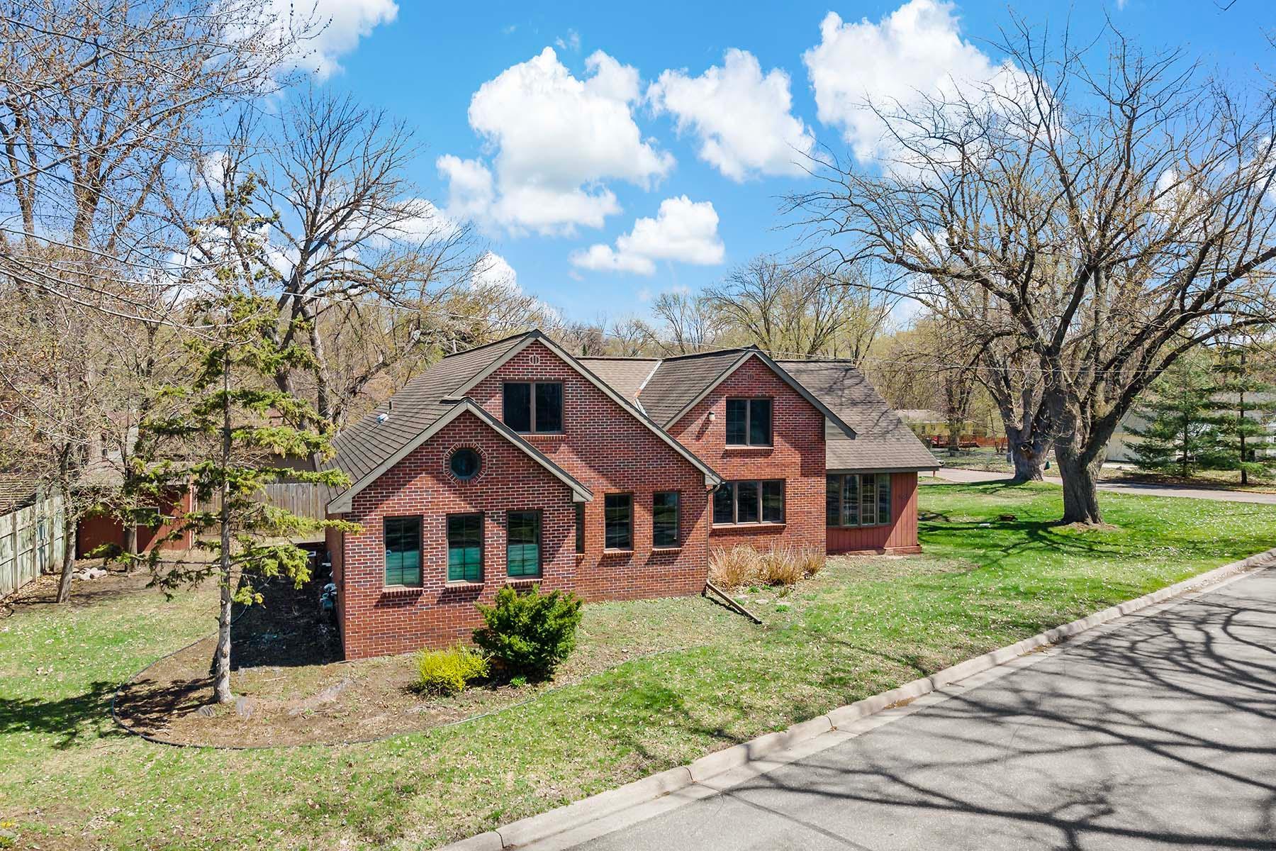 Riverview Ter, Minneapolis, MN 55432
