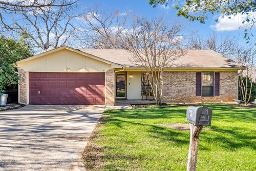 1713 Sagebrush Trl, Grapevine, TX, 76051-2764 | Card Image