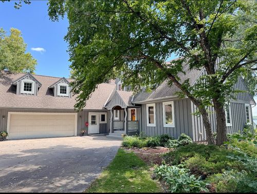 2505 Country Club Dr Ne, Willmar, MN, 56201-2189 | Card Image