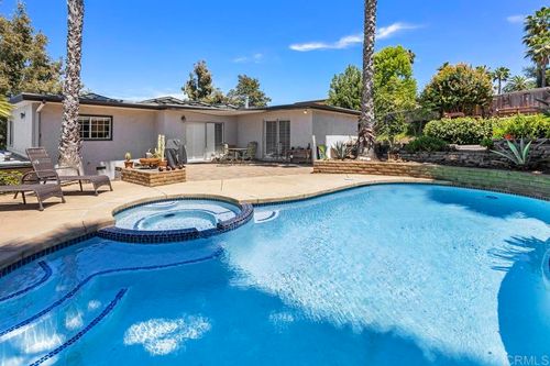 1001 Ontario St, Escondido, CA, 92025-3820 | Card Image