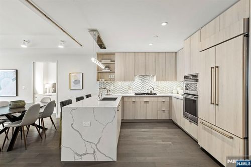 800 Ave At Port Imperial Blvd, Weehawken, NJ, 07086-6983 | Card Image