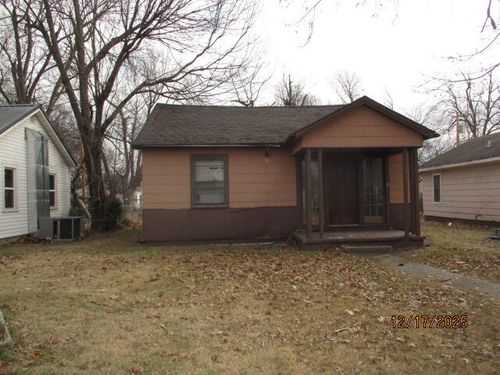 912 I St Nw, Miami, OK, 74354-4240 | Card Image