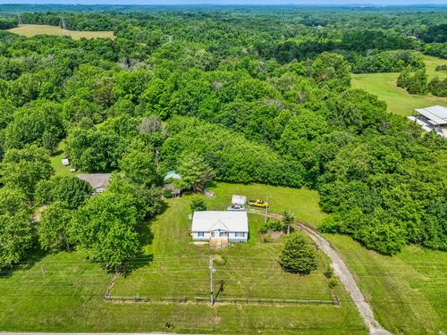1286 Harsh Ln, Castalian Springs, TN, 37031-4527 | Card Image