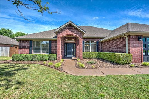 2210 Sw Juniper Ave, Bentonville, AR, 72713-7568 | Card Image