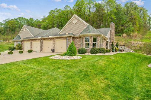 74 Quail Run, Greensburg, PA, 15601-8561 | Card Image