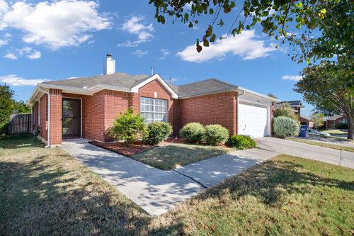 9104 Norfolk Ln, Mckinney, TX, 75071-6052 | Card Image
