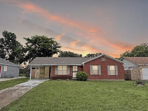 559 Hemsley Ave, Memphis, TN, 38109-7309 | Card Image