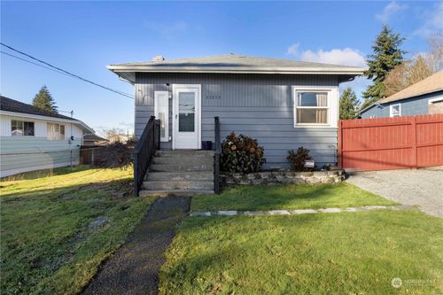 25810 Lawson Street, Black Diamond, WA, 98010 | Card Image