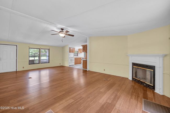 2092 John Henry Store Rd, House other with 3 bedrooms, 2 bathrooms and null parking in Currie NC | Image 7