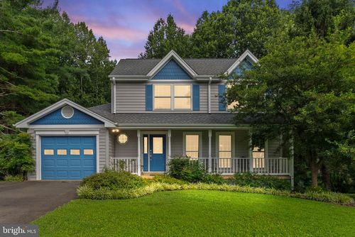 7373 Victoria Dr, WARRENTON, VA, 20187-7244 | Card Image