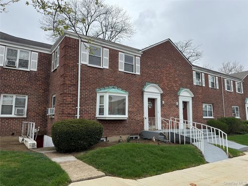 upper-233-16 131st Avenue, New York, NY, 11422 | Card Image