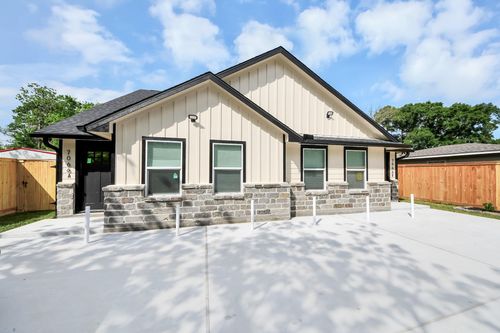 a-7066 Villa Dr, Houston, TX, 77061-2759 | Card Image