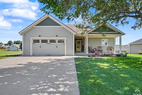 111 W 15th St, Eudora, KS, 66025-9548 | Card Image