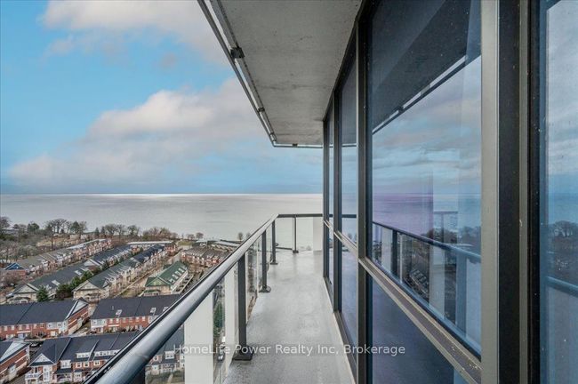 2102 - 1 Hurontario St, Condo with 2 bedrooms, 3 bathrooms and null parking in Mississauga ON | Image 38