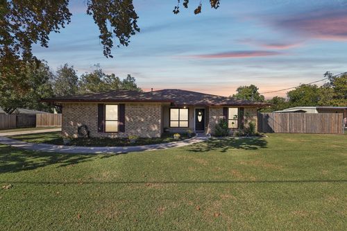 322 E Houston St, Highlands, TX, 77562-2814 | Card Image