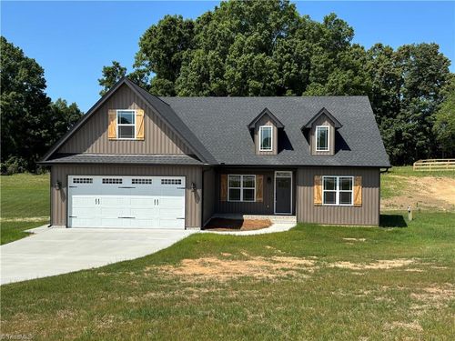 1357 Norman Shoaf Rd, Winston-Salem, NC, 27107-7411 | Card Image