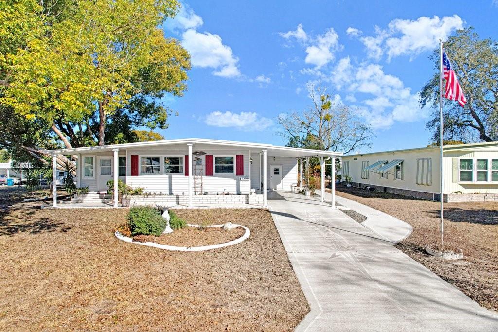 Residential in BROOKSVILLE