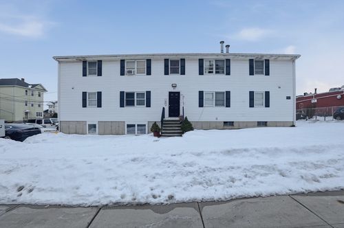 apt-3-71 Mystic St, Fall River, MA, 02724-3332 | Card Image