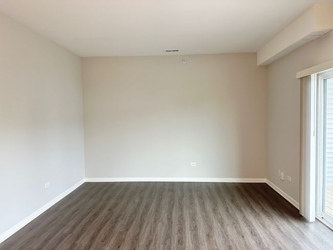 APT-3E - 853 E Main St, Condo with 1 bedrooms, 1 bathrooms and 2 parking in East Dundee IL | Image 6