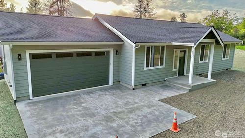 1122 Tecumseh St, Aberdeen, WA, 98520-2234 | Card Image