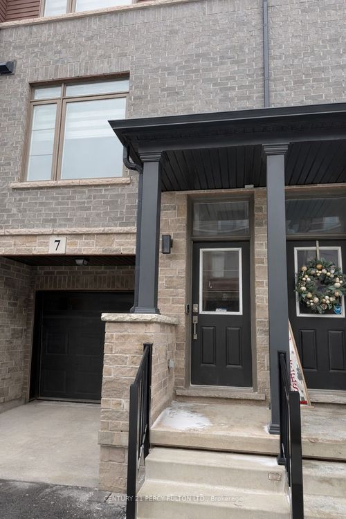 575 Woodward Ave, Hamilton, ON, L8H0B3 | Card Image