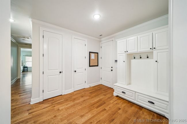 6922 Hackberry Rdg, House other with 5 bedrooms, 5 bathrooms and null parking in Owasso OK | Image 25