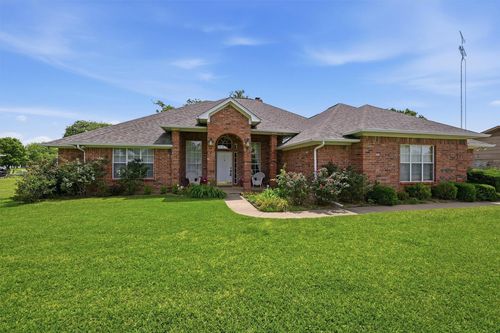 730 Kiowa Drive W, Lake Kiowa, TX, 76240 | Card Image