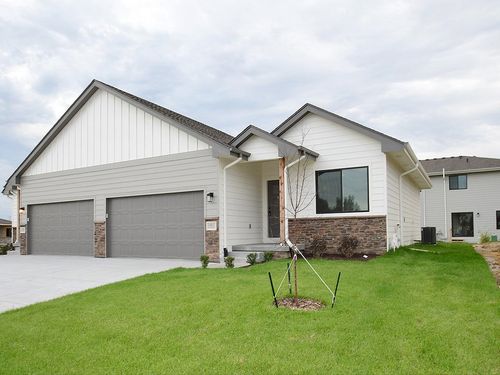 14811 Brunning St, Bennington, NE, 68007-2009 | Card Image
