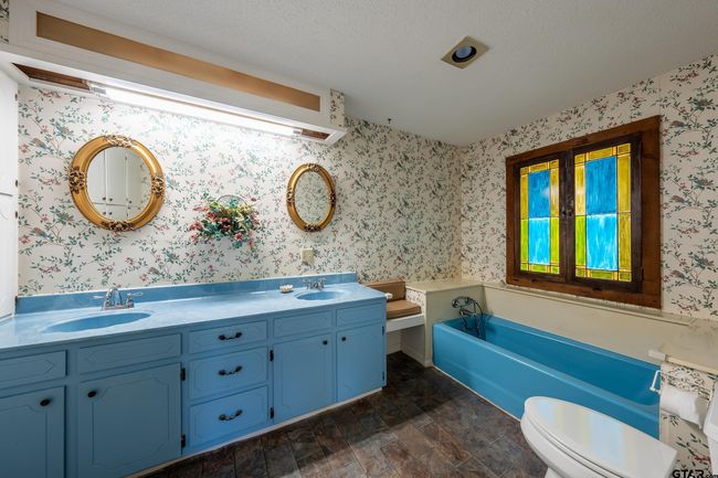 507 E Longview St, House other with 3 bedrooms, 3 bathrooms and null parking in Arp TX | Image 24