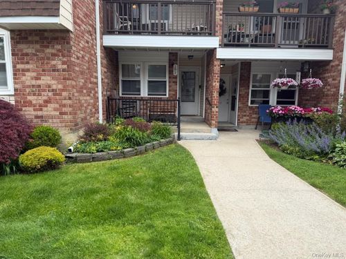 193-193 Millard Ave, Babylon, NY, 11704-7328 | Card Image