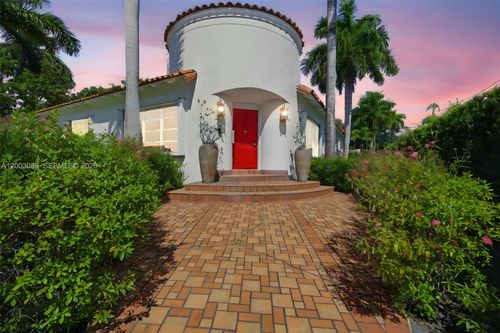 2300 S Miami Ave, Miami, FL, 33129-1523 | Card Image