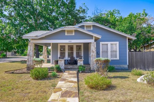 190 S Chestnut Ave, New Braunfels, TX, 78130-6326 | Card Image