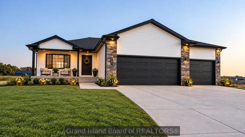 326 Thelen St, Wood River, NE, 68883-2502 | Card Image