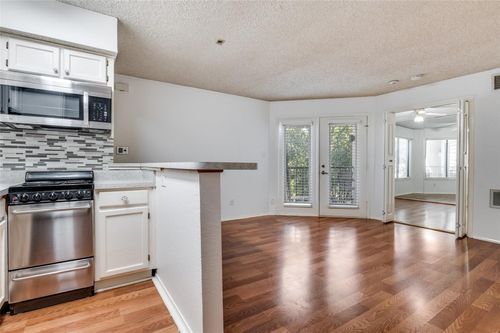 c304-2311 Basil Dr, Arlington, TX, 76006-5926 | Card Image