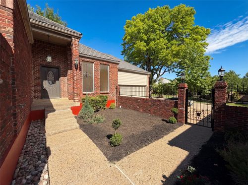 1708 Crockett Cir, Irving, TX, 75038-6223 | Card Image