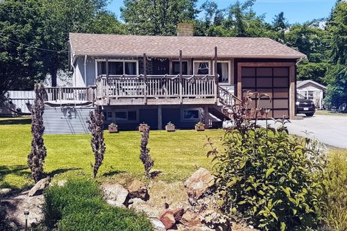 246 Lee St, Ucluelet, BC, V0R3A0 | Card Image