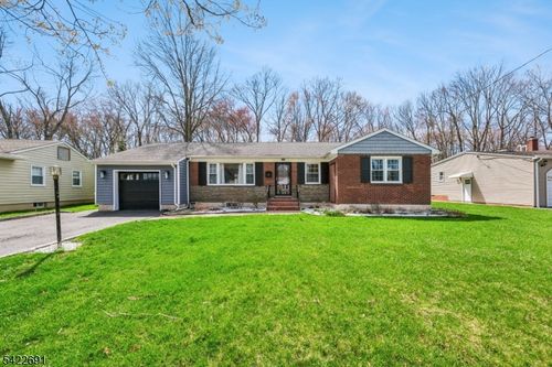 62 Forest Ave, Berkeley Heights, NJ, 07922-1467 | Card Image