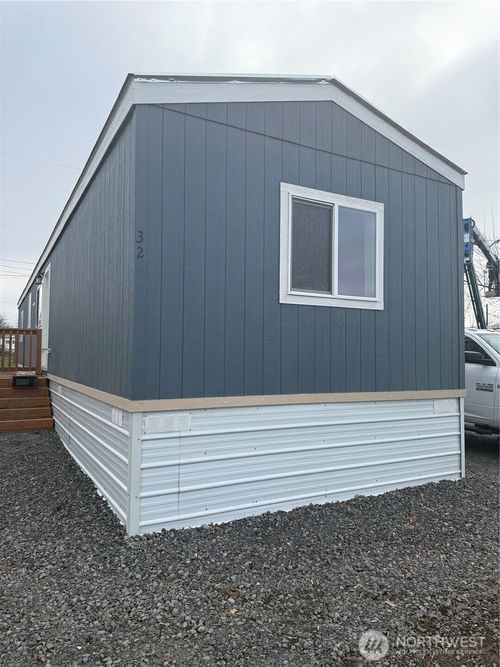 spc-32-200 W Hawthorne St, Connell, WA, 99326-5515 | Card Image